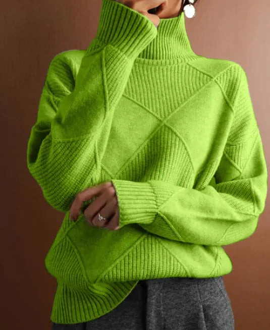Lockerer Strickpullover mit hohem Kragen